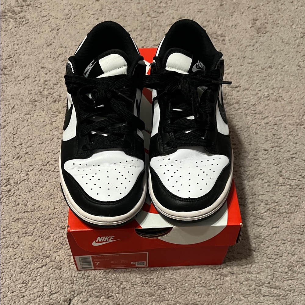 Nike Dunk ‘Panda’